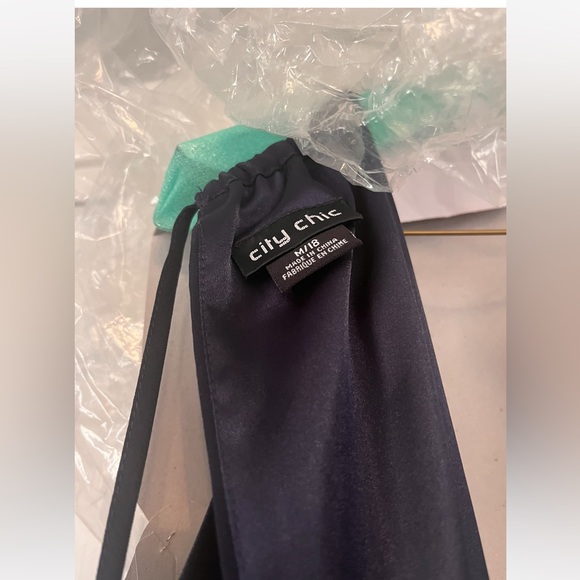 City Chic Devotion maxi - Picture 2 of 7